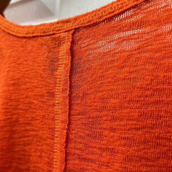 Bobeau Cold Shoulder Top - Picture 11 of 13